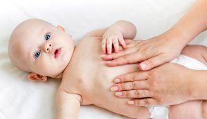 Trẻ sơ sinh bị chướng bụng không đi ngoài được có nguy hiểm không?