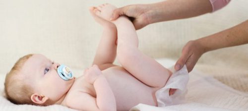 Nguyên nhân bé sơ sinh bú mẹ bị táo bón – cách khắc phục