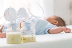  Chăm sóc trẻ bị tiêu chảy khi uống sữa bò đúng cách