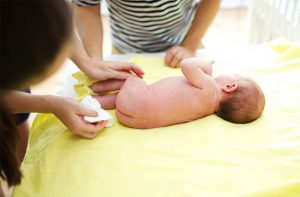 Nguyên nhân trẻ sơ sinh bị tiêu chảy sủi bọt và cách xử lý
