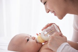 Top 5 nguyên tắc chọn sữa cho trẻ bị dị ứng sữa