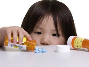 Trẻ viêm phế quản uống kháng sinh bị tiêu chảy phải làm sao?