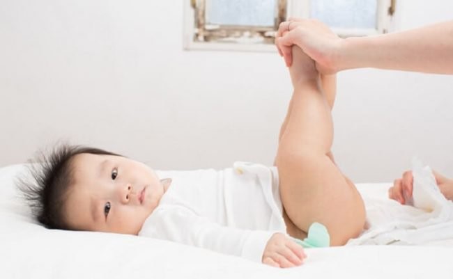 Làm thế nào để phòng táo bón cho trẻ sơ sinh hiệu quả?