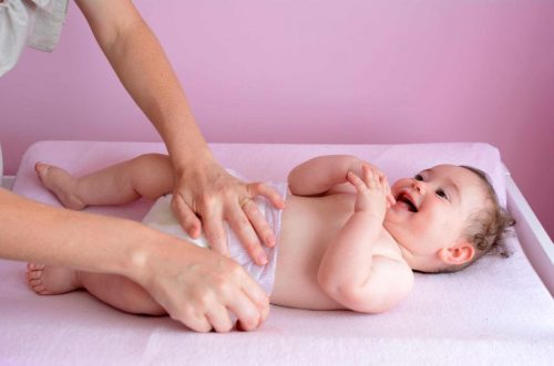 colic ở trẻ sơ sinh - hội chứng quấy khóc ở bé, ba mẹ cần lưu tâm