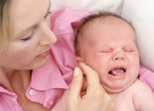Trẻ sơ sinh bỏ bú mẹ sớm ảnh hưởng như thế nào?