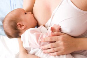 Trẻ sơ sinh bỏ bú sữa - mẹ phải làm thế nào?