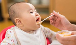 Trẻ mọc răng nên cho ăn gì ba mẹ đã biết chưa?