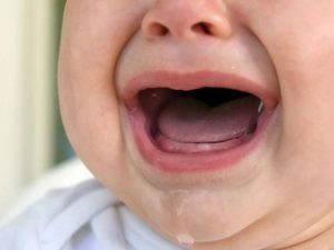 Trẻ mọc răng sốt mấy ngày thì hết?
