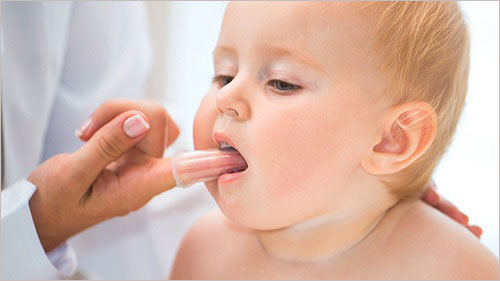 Tìm hiểu những biểu hiện đi tướt mọc răng ở trẻ nhỏ