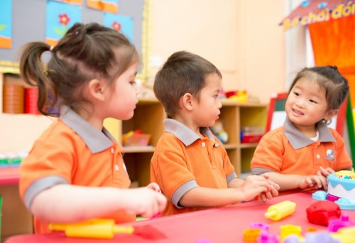 Trẻ 3 tuổi đi học bị nôn trớ thường xuyên - Nguyên nhân do đâu?