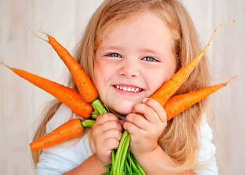 Liệu trẻ loạn khuẩn đường ruột ăn cà rốt được không? Nên cho bé ăn gì tốt?