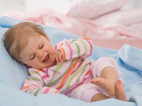 Trẻ nhỏ rối loạn tiêu hóa có sốt không?