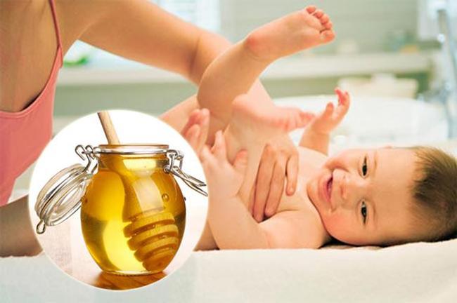 Sử dụng mật ong chữa táo bón cho bé được không?