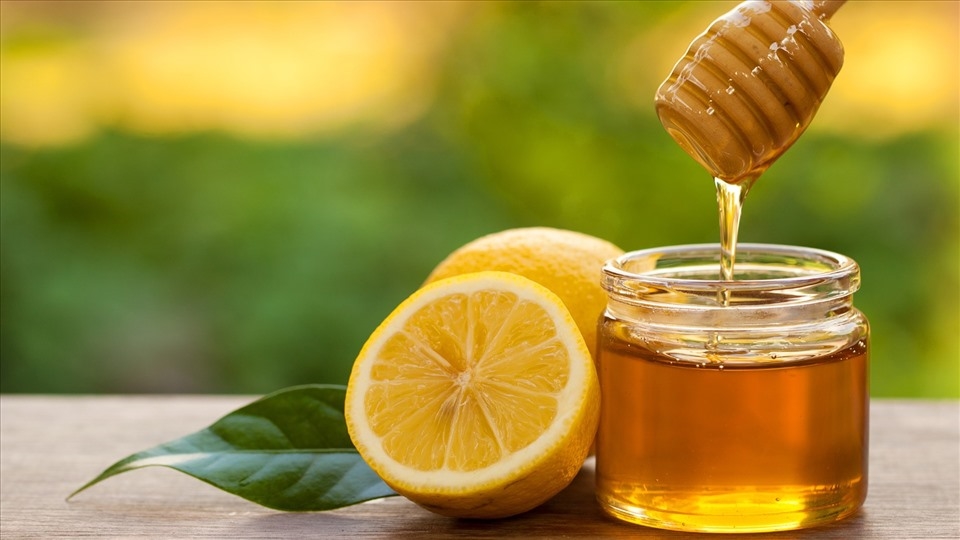 Sử dụng mật ong chữa táo bón cho bé được không?