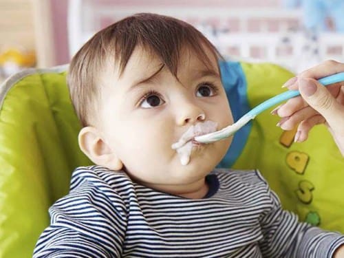 Thực phẩm giúp giảm tiêu chảy cho bé ăn dặm mẹ không nên bỏ qua