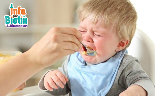 Trẻ biếng ăn không hấp thụ nên cho ăn gì tốt?
